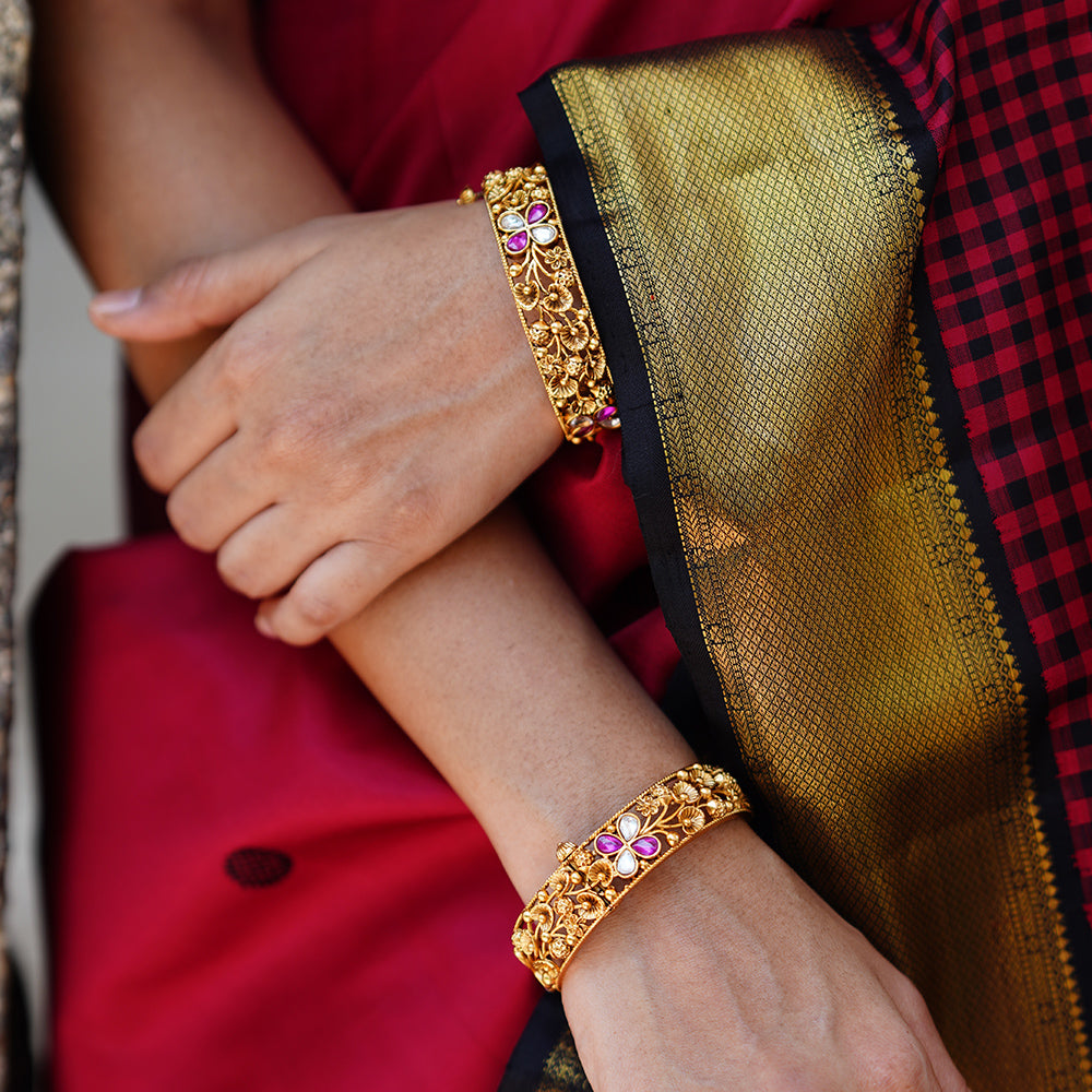TRADITIONAL BANGLES