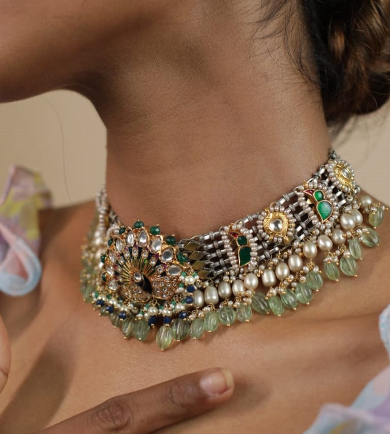 FUSION PEACOCK CHOKER