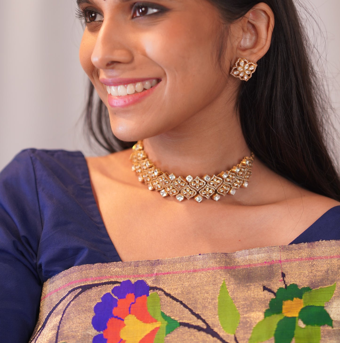 WHITE KUNDAN CHOKER