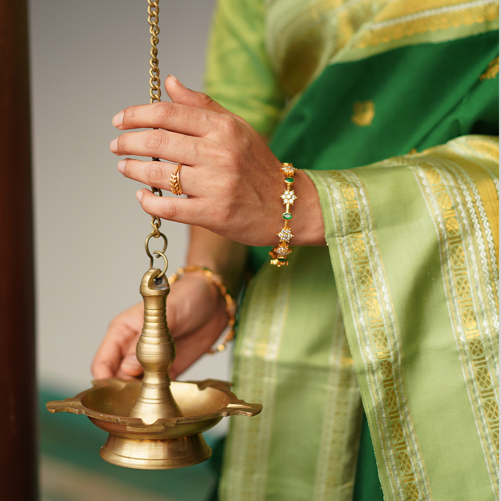GREEN STONE ZIRCON FLOWERS BANGLE-BN1112