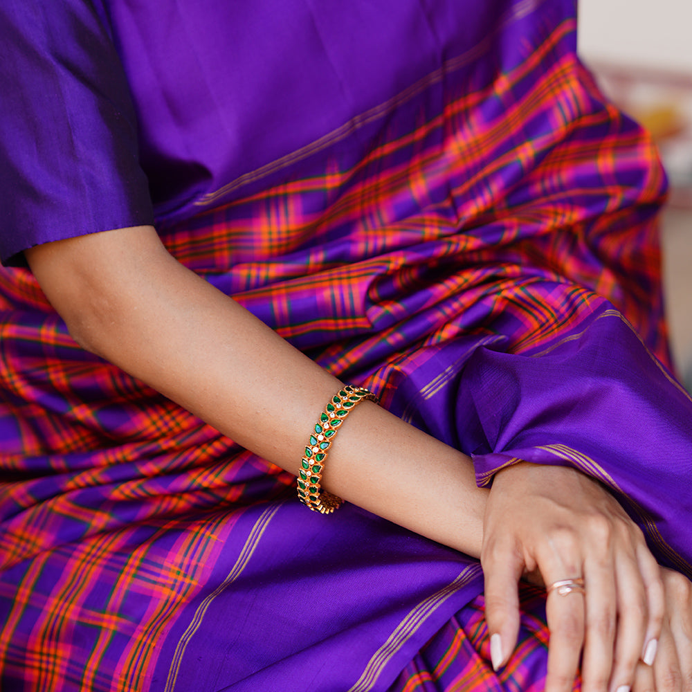 GREEN STONE BANGLES-BN1534