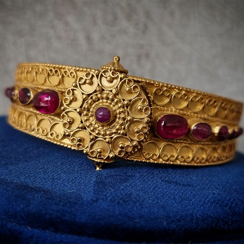 VINTAGE LOOK KADA BANGLE WITH SCREW-BN1118