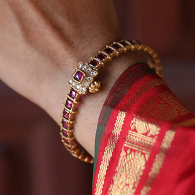 RUBY BANGLE WITH SCREW-BN1301