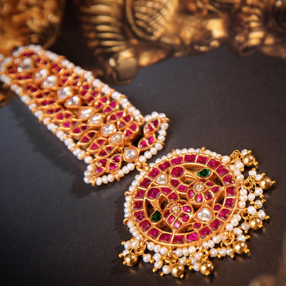 PEACOCK MOTIF MAANG TIKKA