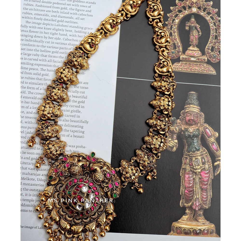 TRADITIONAL WEAR NAGAS MID HARRAM WITH LAKSHMI MOTIF.