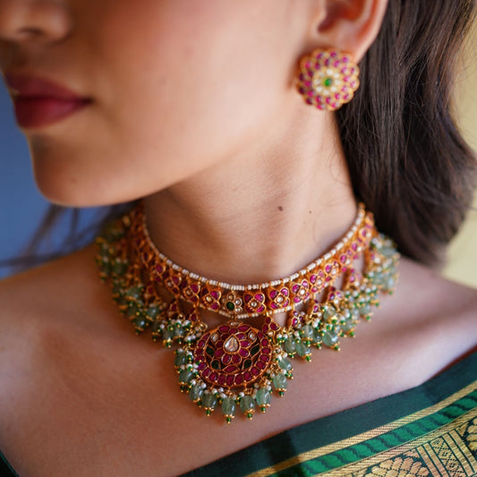 Kundan choker with green beads