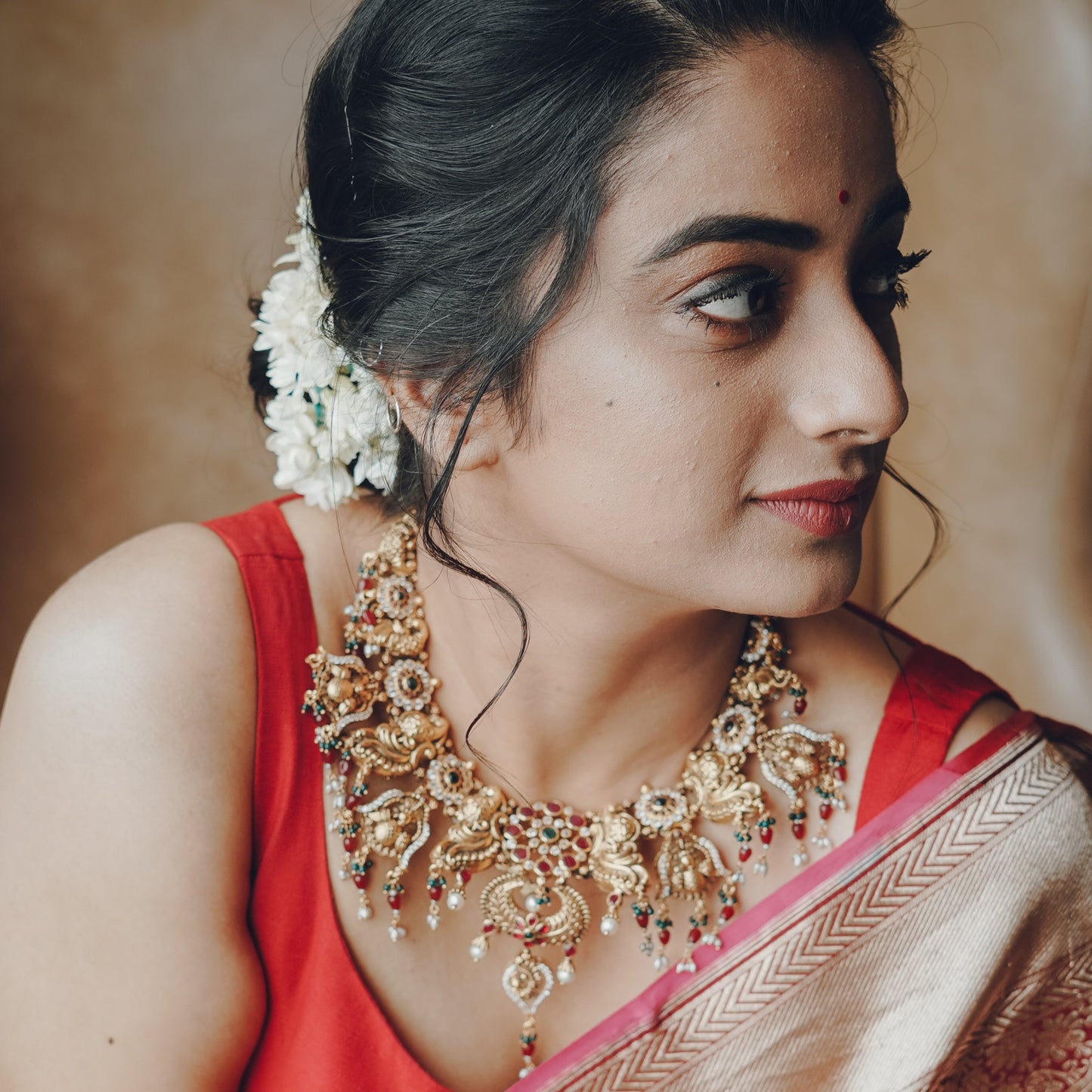 MAHARI SHORT NECKLACE-NEK1112