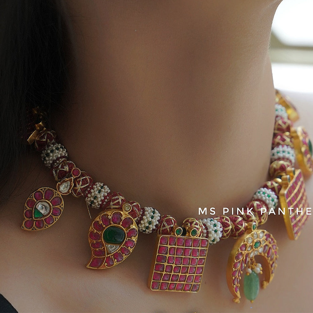 KUNDAN THREAD NECKLACE WITH MANGO AND CHAND MOTIF