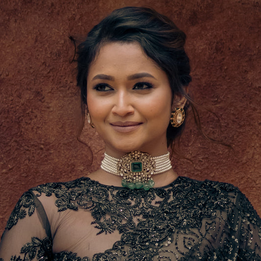 VICTORIAN LOOK  CHOKER