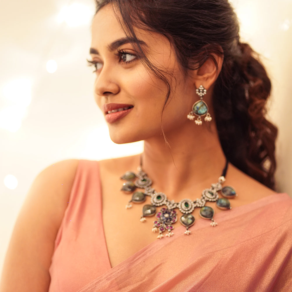 OXIDISED PARTY WEAR NECKLACE WITH EARRINGS SET.