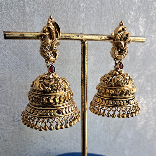TRADITIONAL WEAR BRIDAL LOOK JHUMKI.